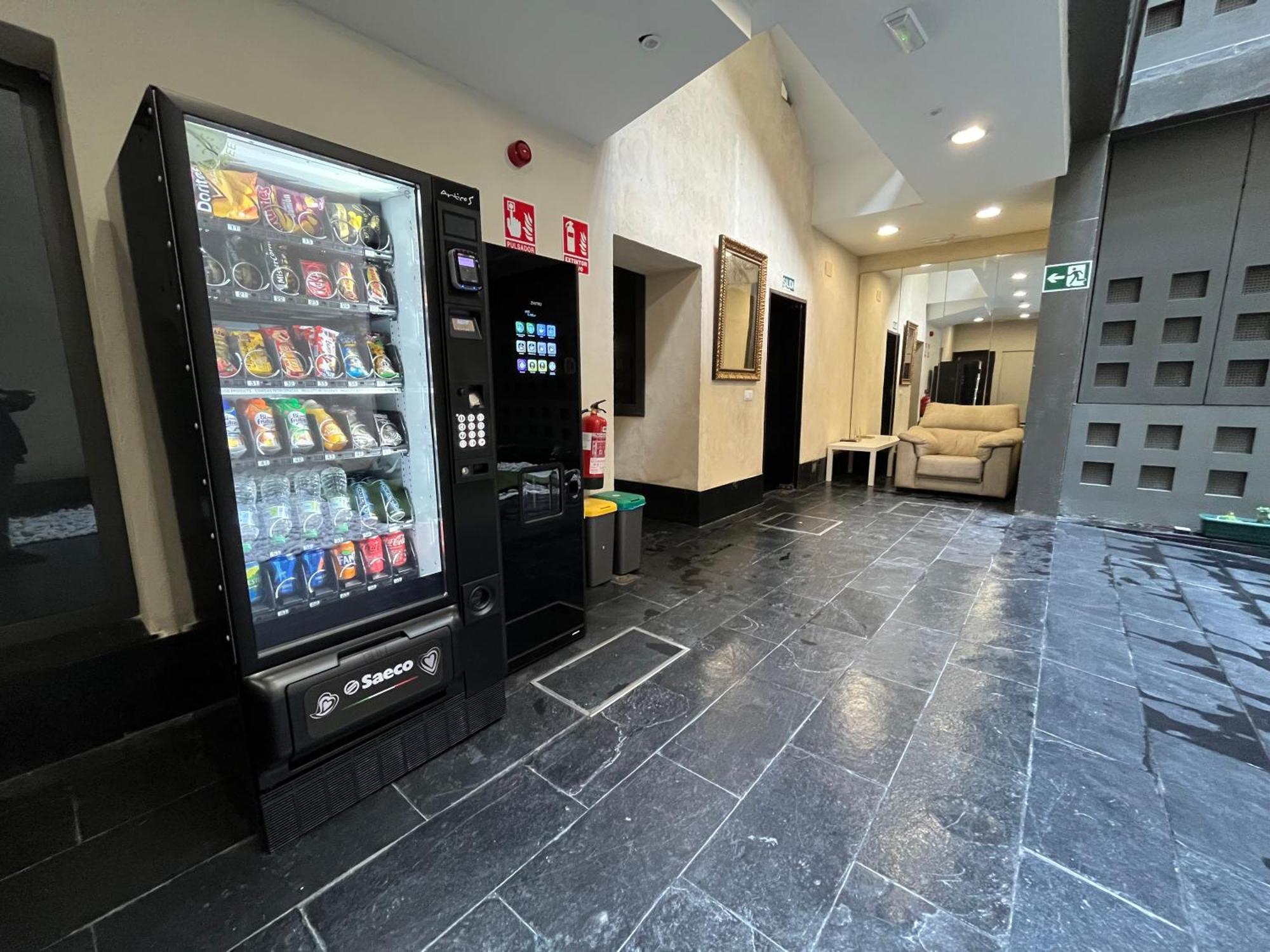 Center Sevilla Confort 2 Екстер'єр фото